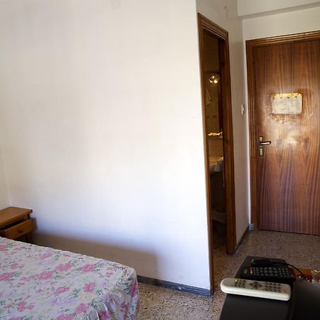 Hostal Susi Пеньискола Экстерьер фото